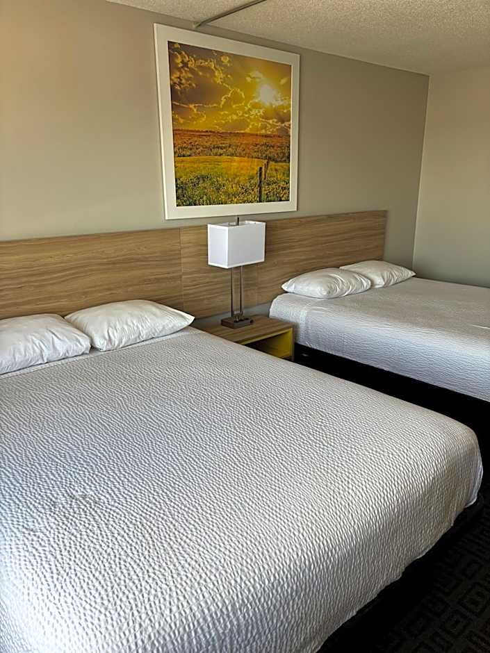 Days Inn by Wyndham West Branch Iowa City Area