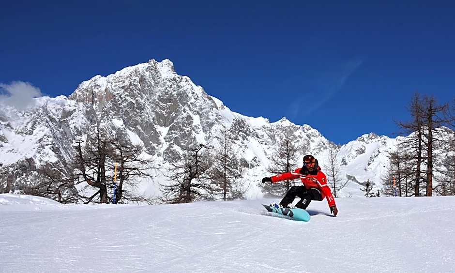 Le Massif Hotel & Lodge Courmayeur - The Leading Hotels of the World