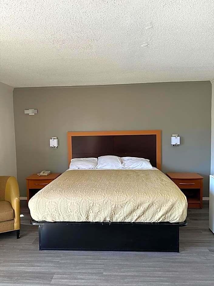 Budgetel Inn & Suites