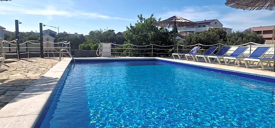 Apartments CVITA Holiday