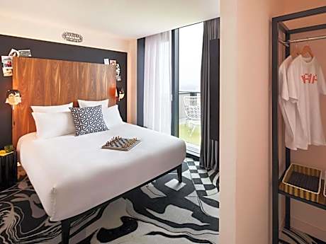 Two-Bedroom XXL MAMA with Terrace