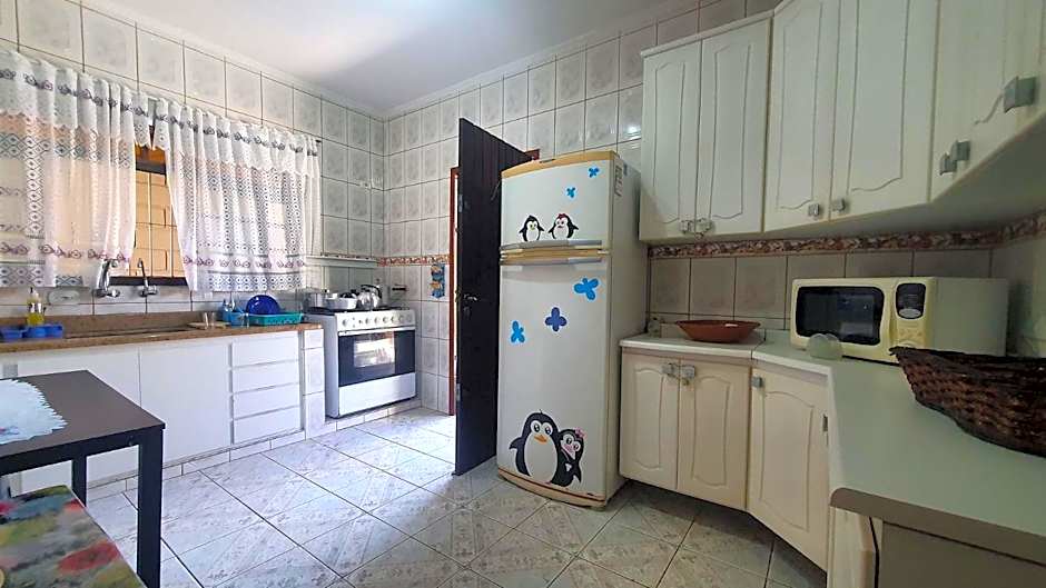 Piscina, Churrasqueira, Wi-Fi, SmartTv, 4dorm, Comércios na porta