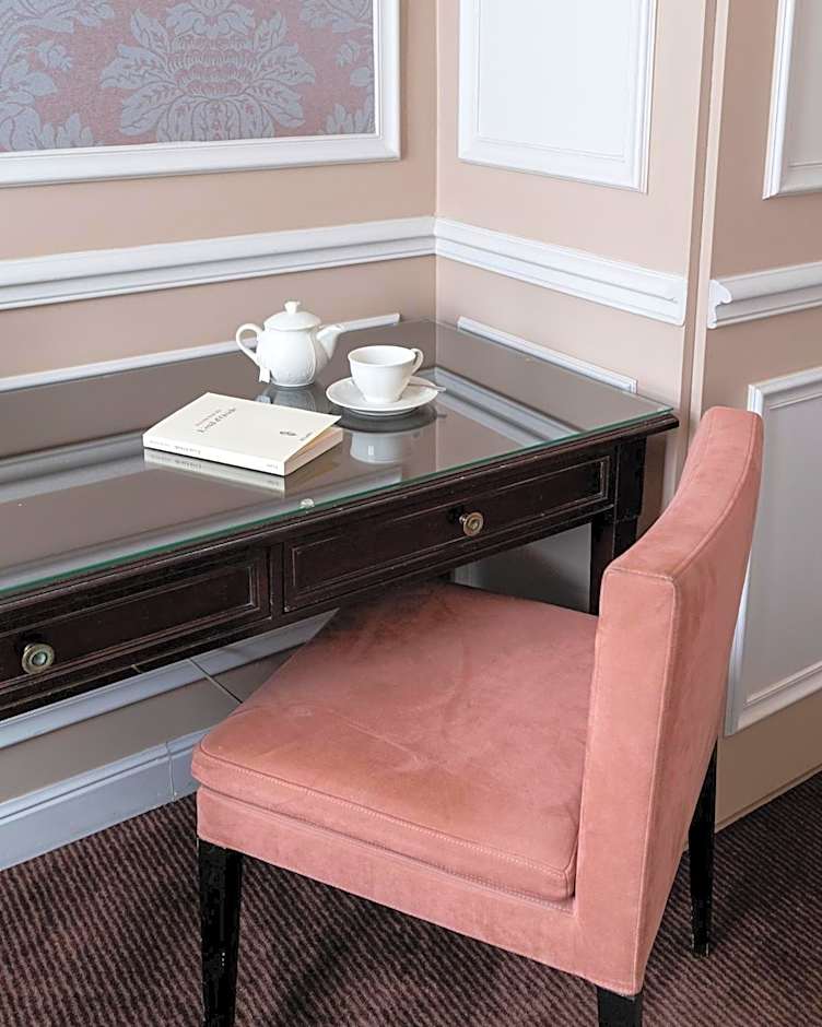 Hotel De L'Universite