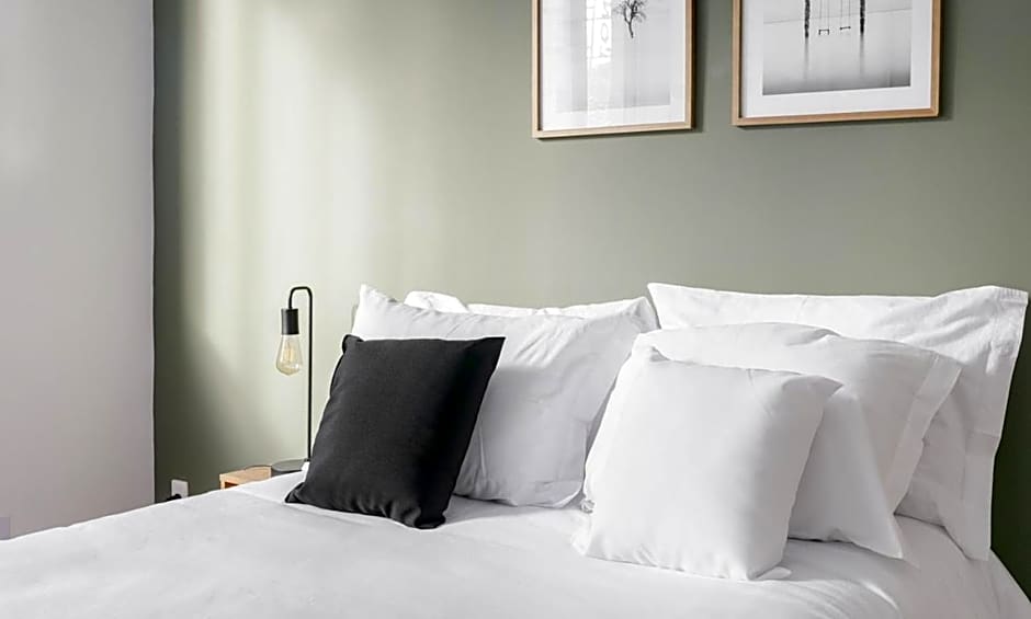 Tabas Maravilhoso apê 3 quartos Leblon LB0035