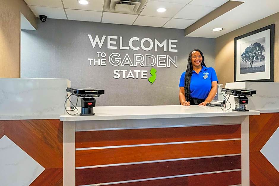 Hampton Inn By Hilton Ridgefield Park