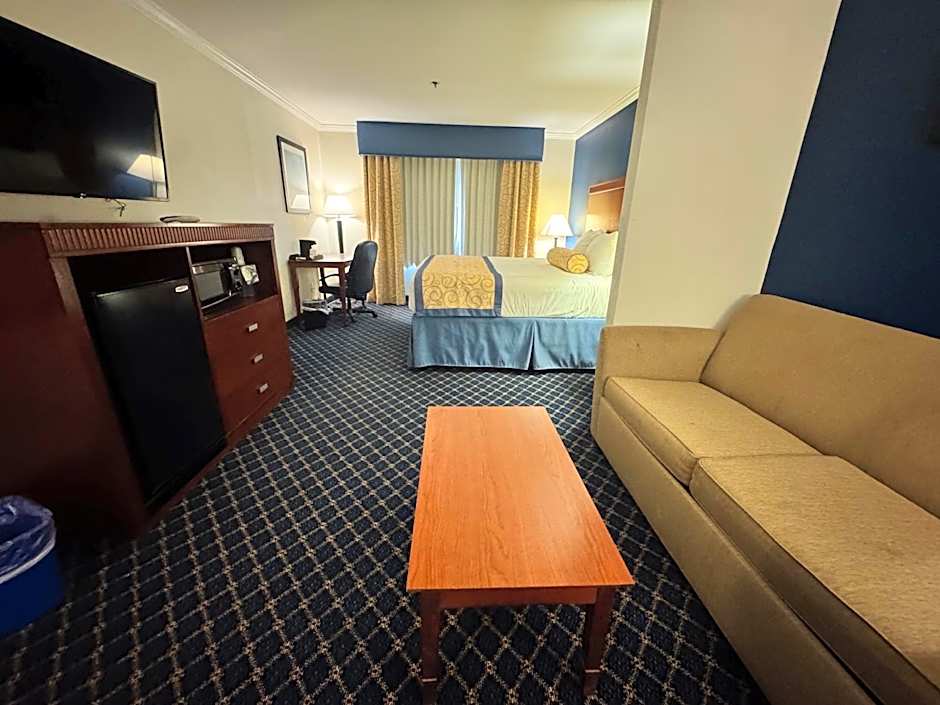 Baymont by Wyndham McComb