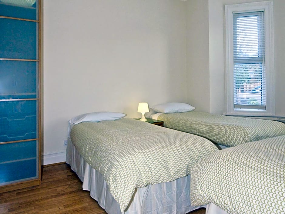 Chumleigh Lodge Hotel Ltd.