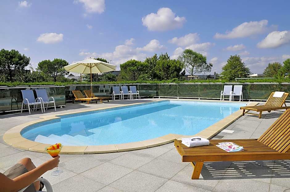Le M & Spa Bordeaux Aeroport by Hotels & Preference