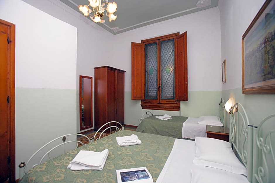 Hotel Desiree
