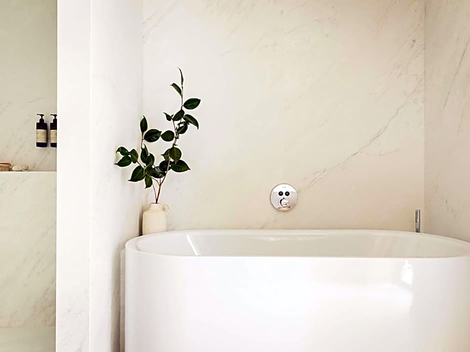 Domaine Reine Margot Paris Issy MGallery Collection