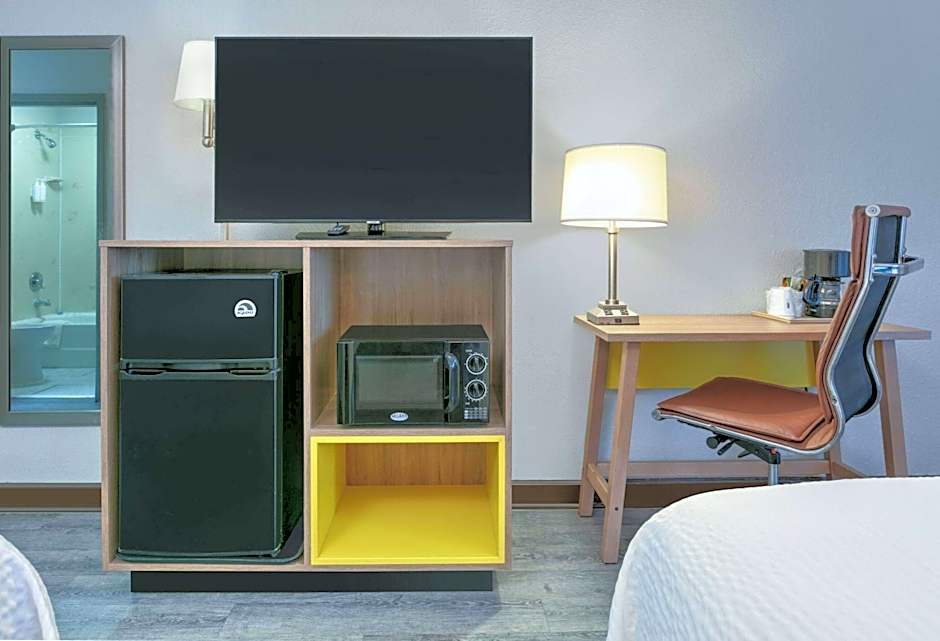 Days Inn by Wyndham Greenville MS