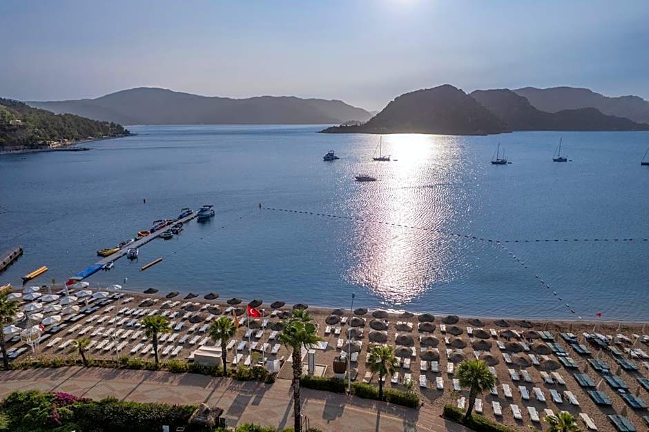 Marti La Perla - Adult Only+16