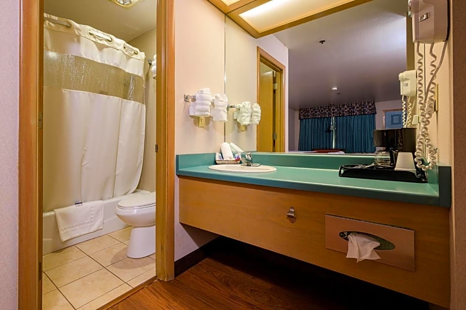 Americas Best Value Inn - Phoenix / Ashland