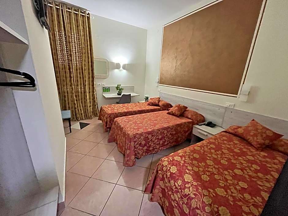 HOTEL IL PARCO - Free Parking & On-Site Dining -3- STAR SUPERIOR COMFORT