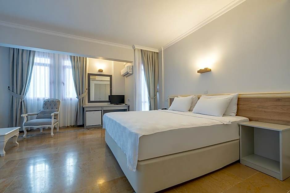 Hanedan Beach Hotel