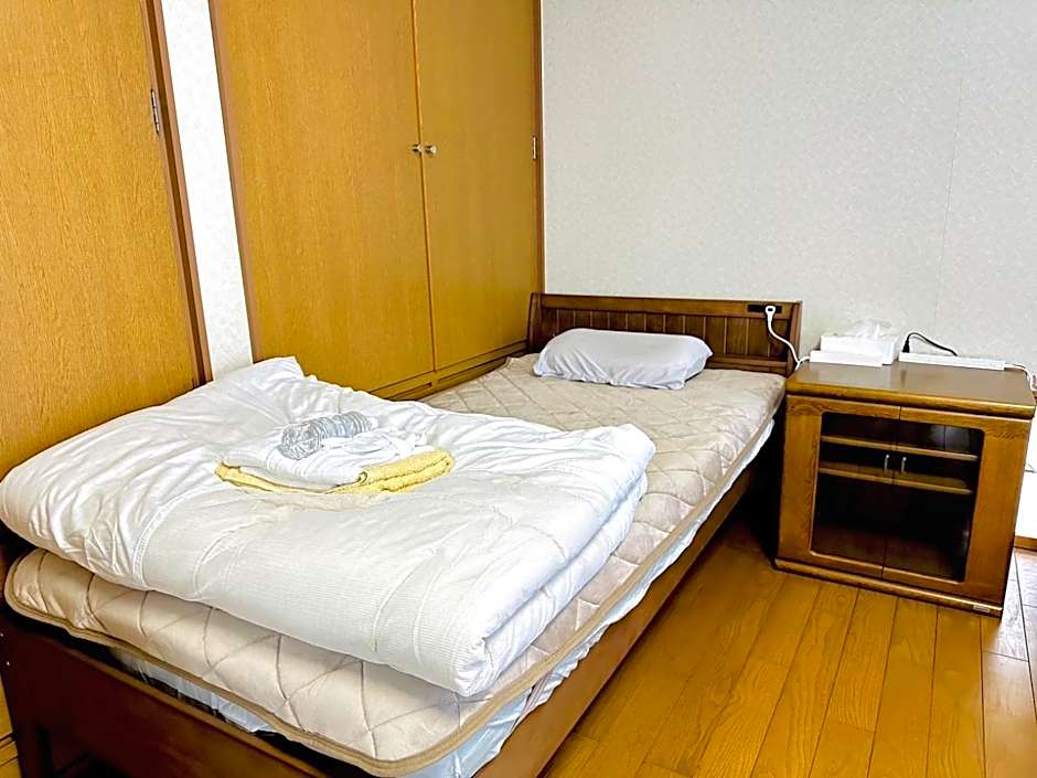 Nono teru Narita