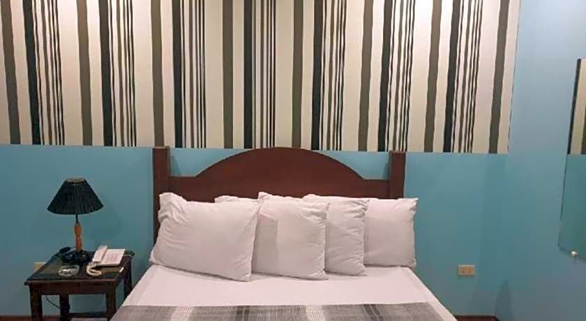 Walk Around Hotel