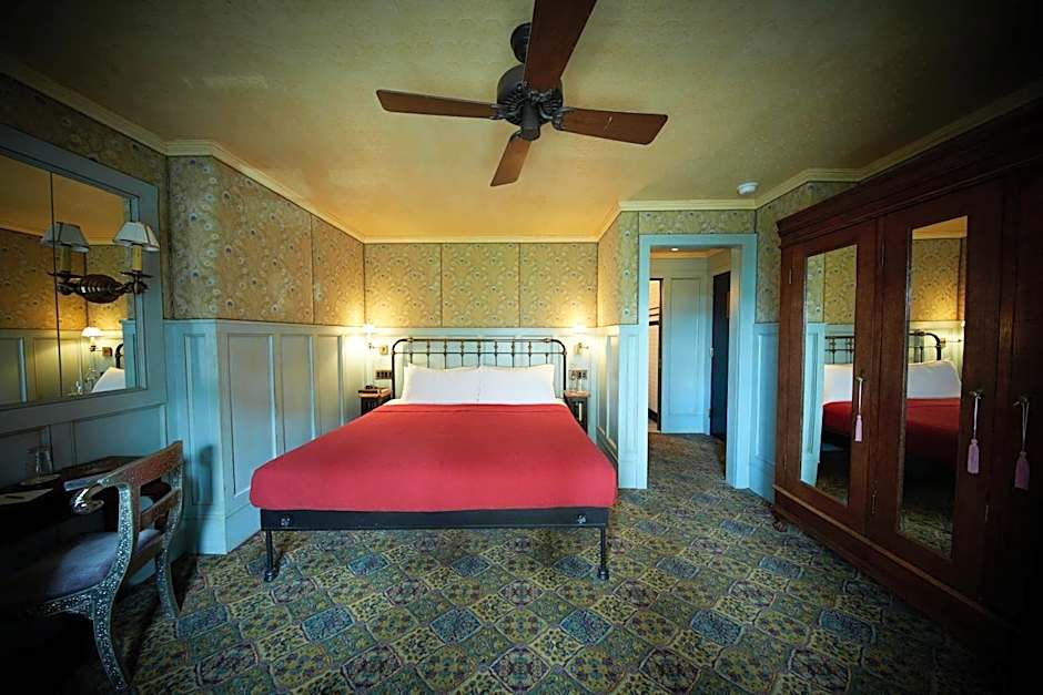 Photo 1 of 1 of Captain Cabin, Accessible