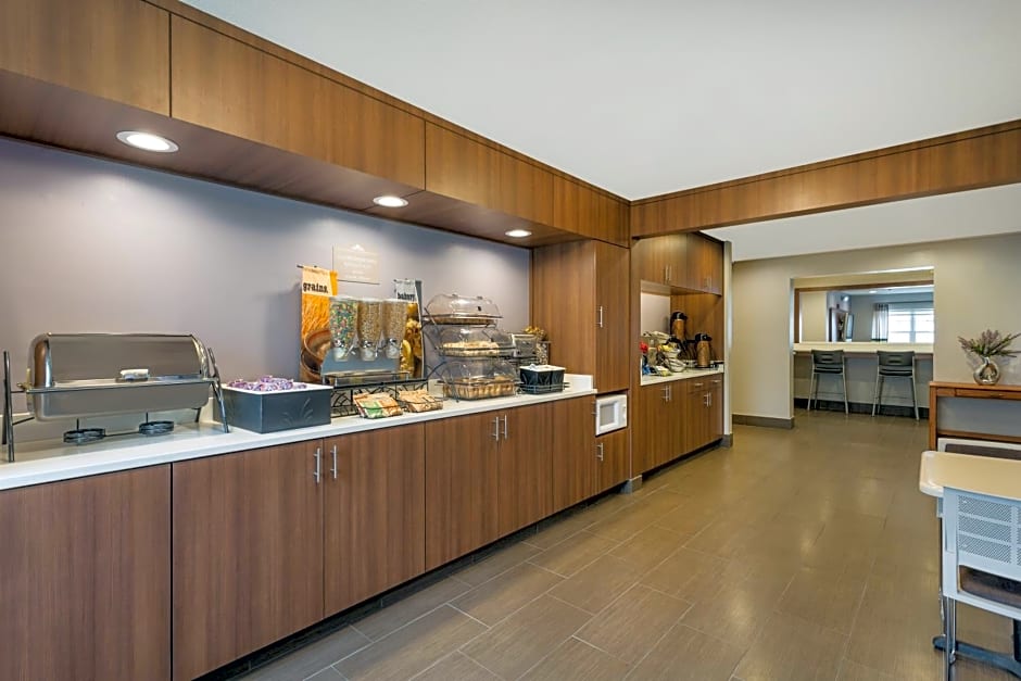 Microtel Inn & Suites By Wyndham Richmond Airport