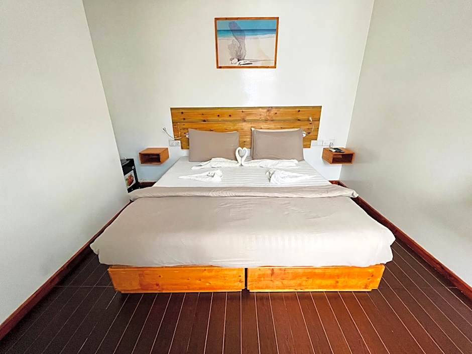 Pelican Beach Maafushi