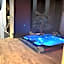 La suite Grenoble spa jacuzzi et sauna privatif