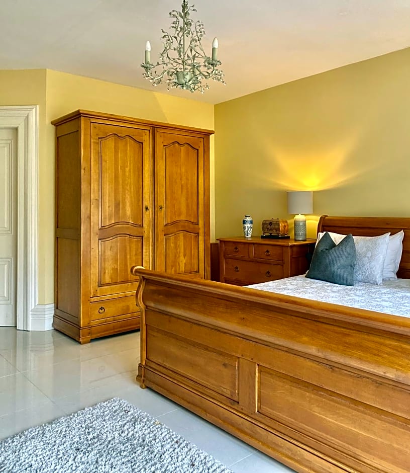 Bailey's Court, Guest Accommodation