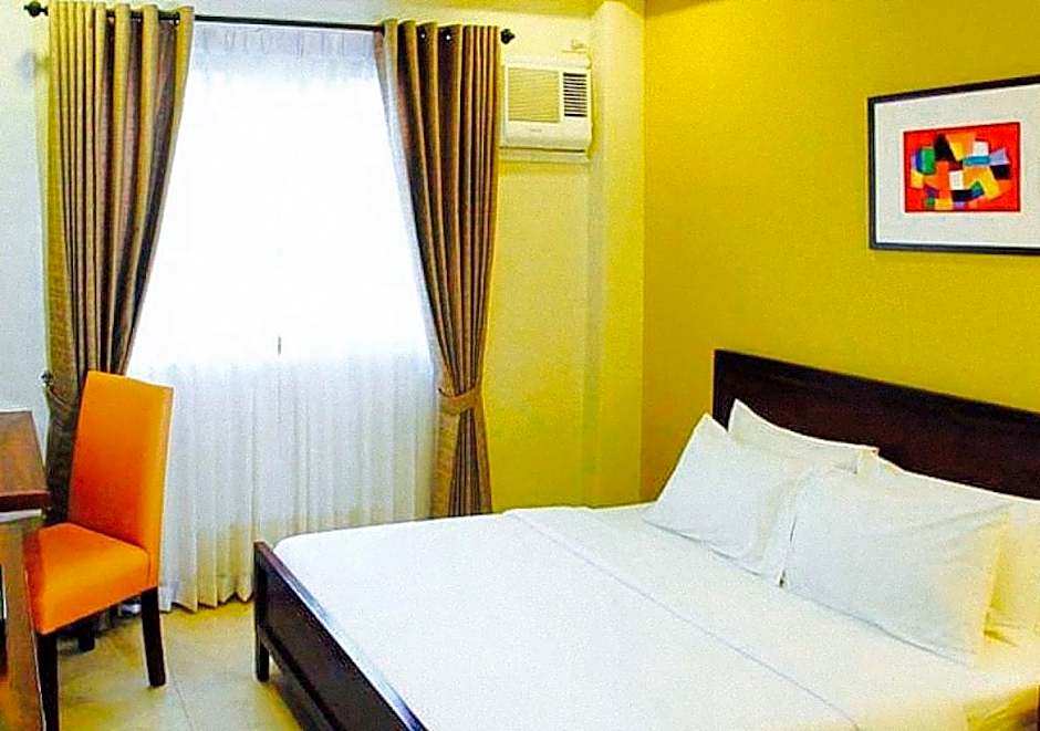 RedDoorz Plus @ Conclave Hotel Davao City