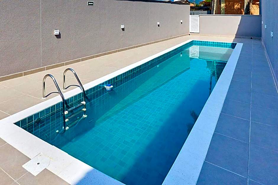 BH29: 1 Quadra d Praia, Ar, Churrasqueira, Piscina