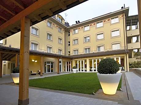 Virginia Palace Hotel