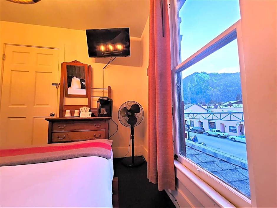 Mrs. Anderson's Lodging