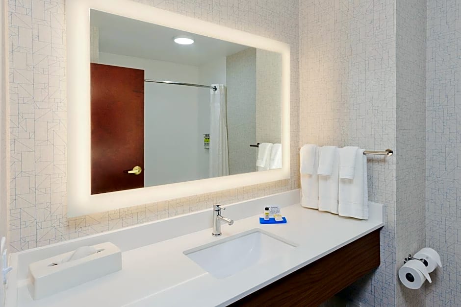 Holiday Inn Express Hotel & Suites Dothan North, an IHG Hotel