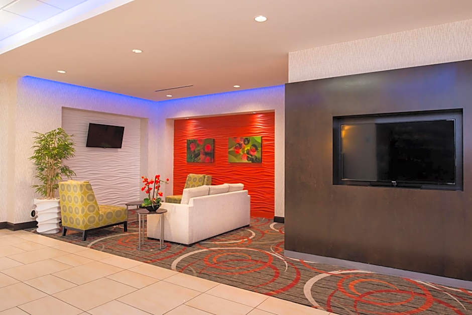 Holiday Inn Express & Suites Monroe By IHG