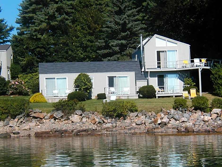 Dockside Guest Quarters