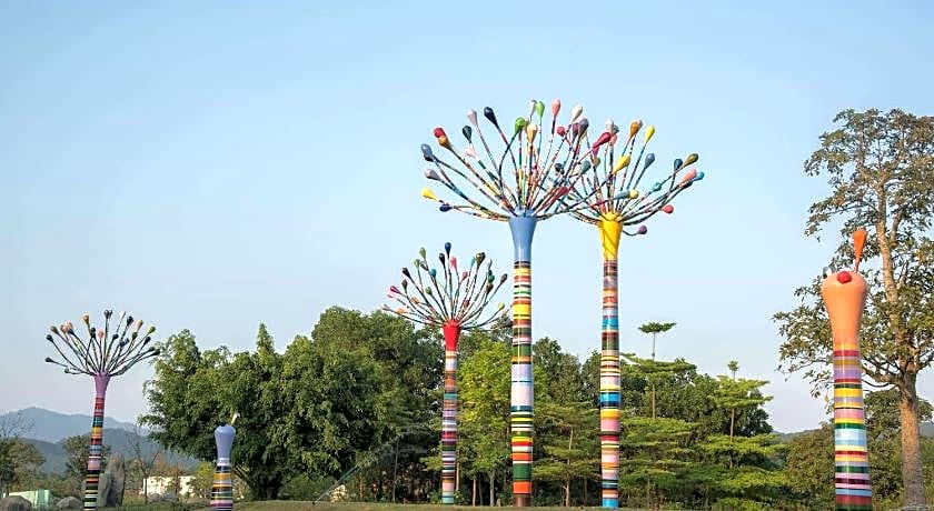 FOREST IN THE SKY - FLAMINGO DAI LAI