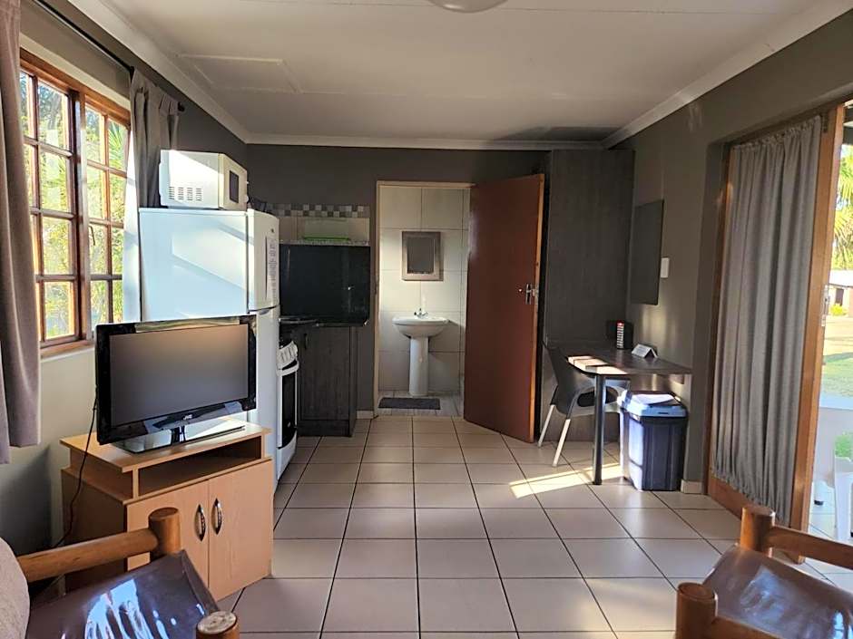 Photo 1 of 7 of Basic Chalet