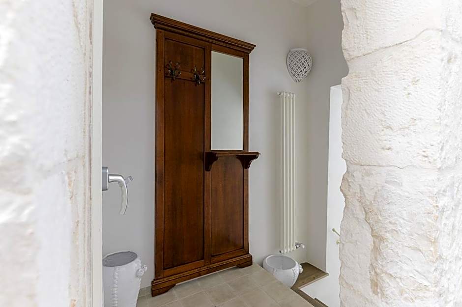 Chesterfield Design Apartment by Wonderful Italy