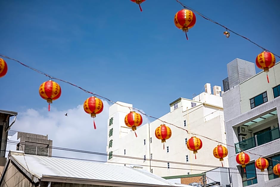 Kindness Hotel Tainan Chihkan Tower