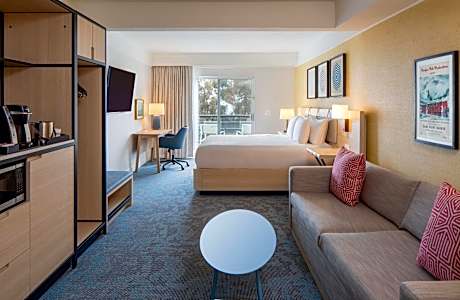 King Suite - Disability Access/Non-Smoking