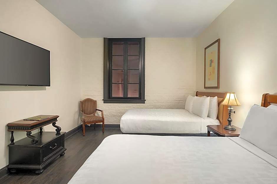 Le Richelieu Hotel in the French Quarter