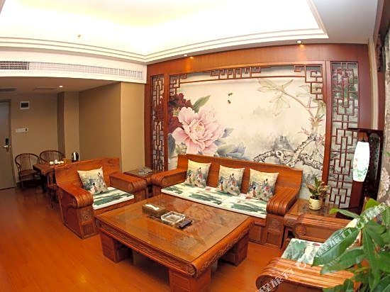 Jincheng Hotel (Guangzhou Zhongshan Hospital Dongshankou Metro Station)