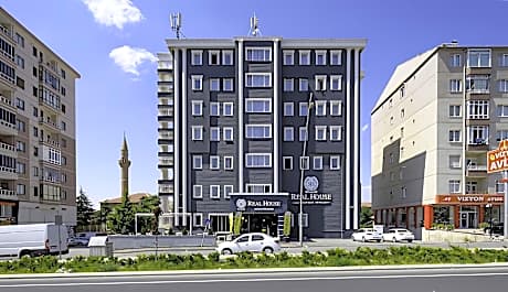 Real House Hotel