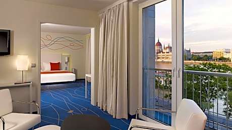 One-Bedroom Suite with River View