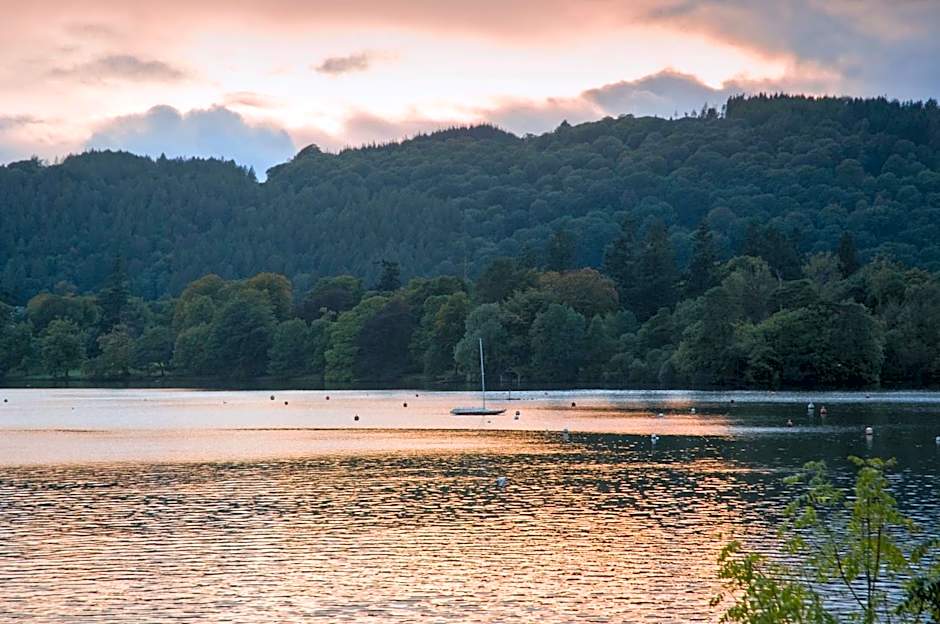 Macdonald Old England Hotel & Spa