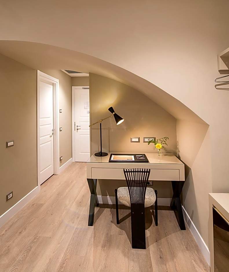 Caruso Place Luxury Rooms & Suites