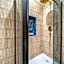 Hotel Brattia, Adults Only
