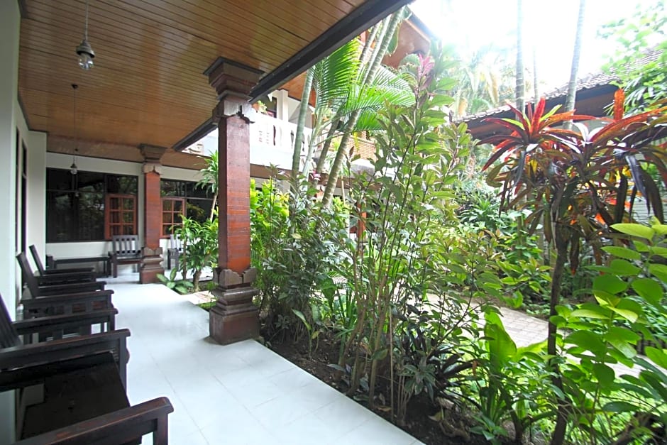 Kuta Dormitory at Simpang inn
