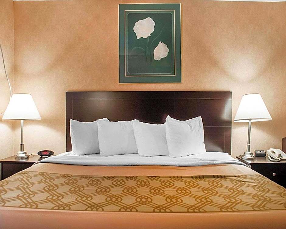 Woodstock Inn and Suites