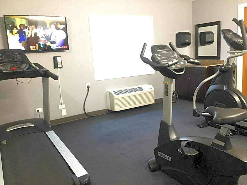 Super 8 by Wyndham South Holland