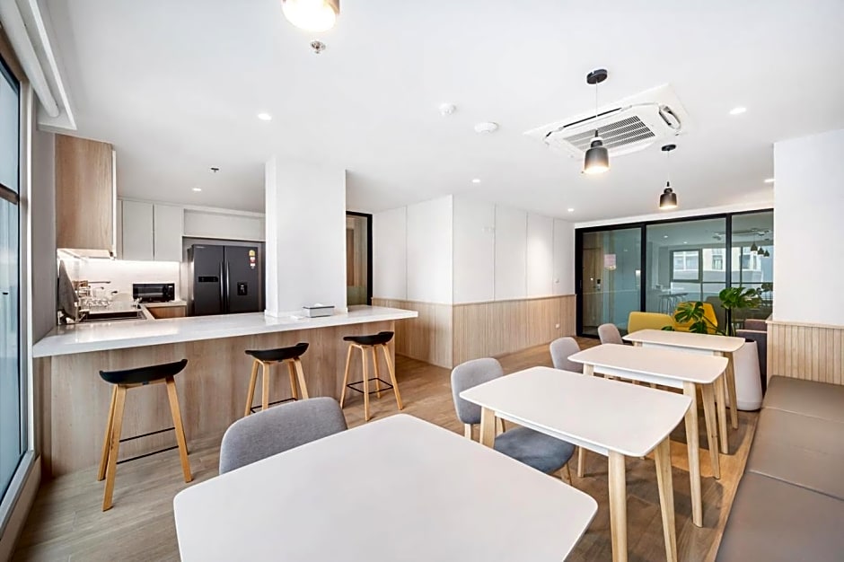 LiveZen Bangkok Sukhumvit