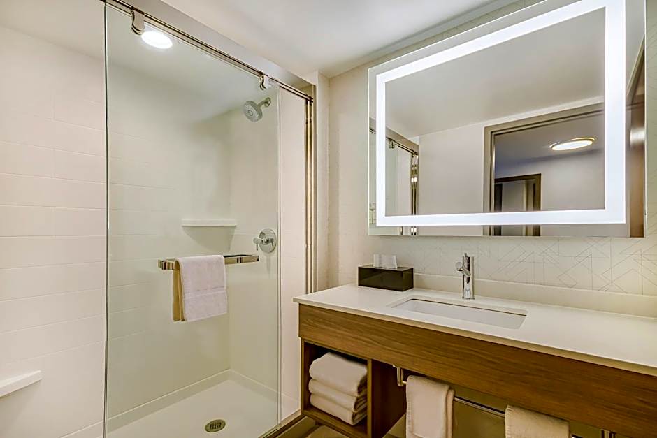 Holiday Inn Express & Suites Buffalo Airport By IHG